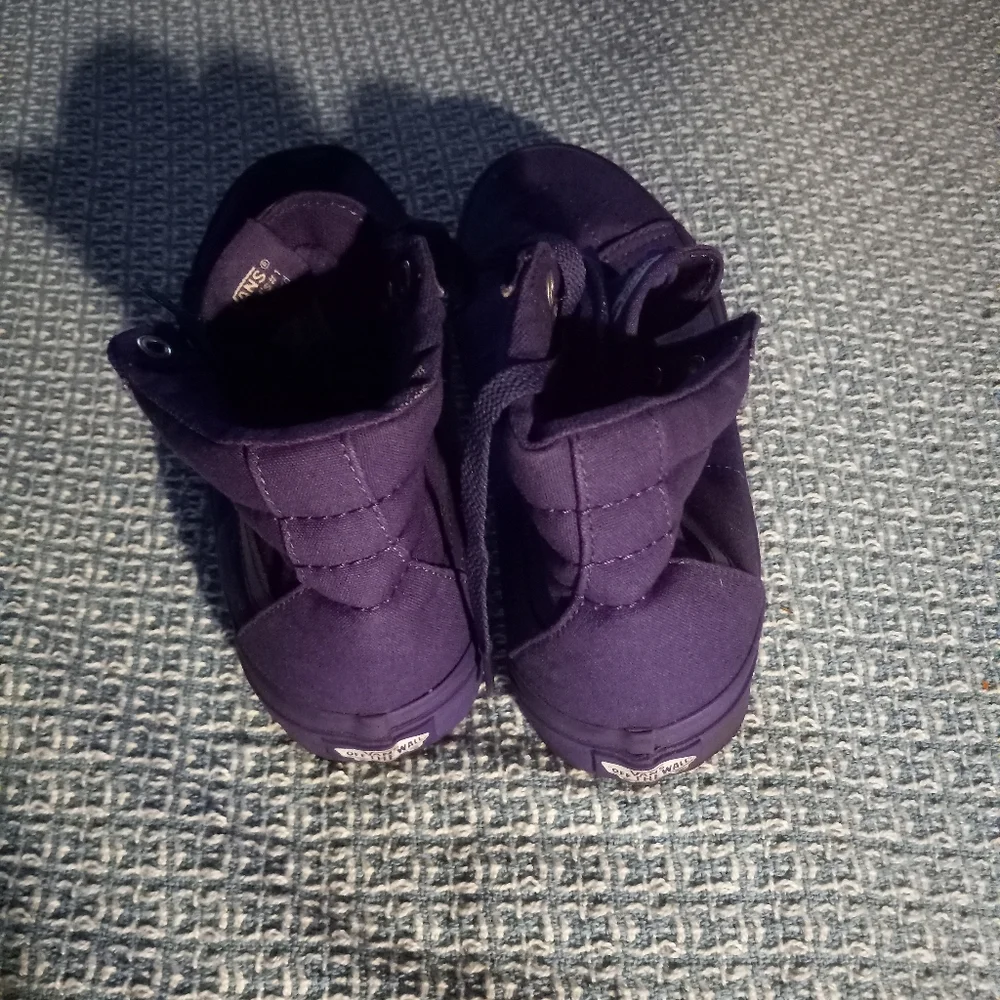 VANS  PURPLE HIGH TOP SNEAKER SIZE - Picture 13 of 15